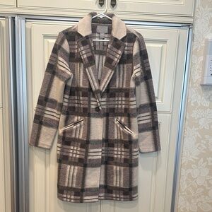 Kenar Plaid Coat in Cream and Brown
